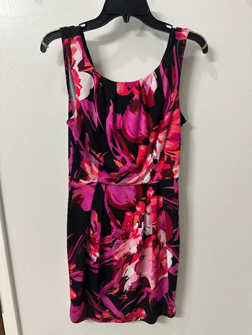 Bisou Bisou Michele Bohbot Dress 6 Pink Black Floral Sheath V Back Stretch